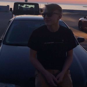 Meet your Posher, Adam